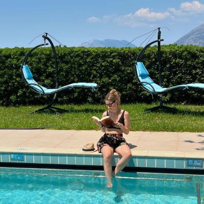 Ginger Pens Book Lovers
