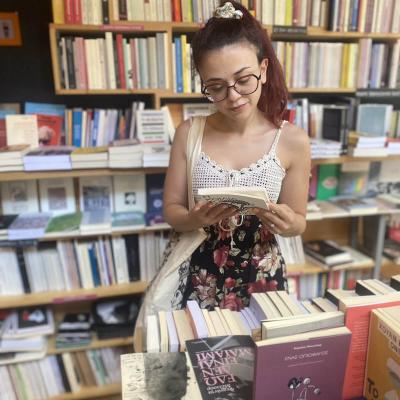Ginger Pens Book Lovers