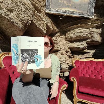 Ginger Pens Book Lovers